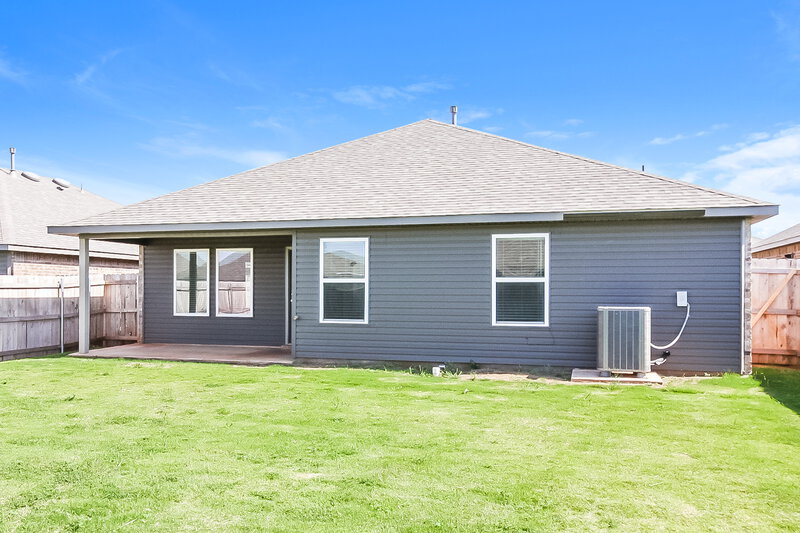 1,715/Mo, 10413 SW 39th Street Mustang, OK 73064 Rear View