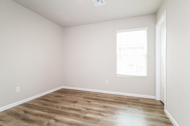 1,925/Mo, 10405 SW 39th Street Mustang, OK 73064 Bedroom View 2