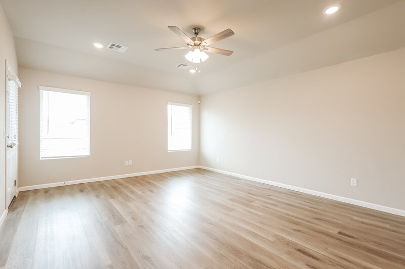 2,185/Mo, 10516 SW 39th Street Mustang, OK 73064 Living Room View