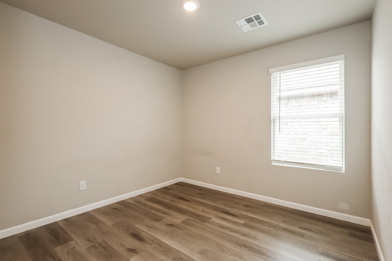 2,185/Mo, 10516 SW 39th Street Mustang, OK 73064 Bedroom View
