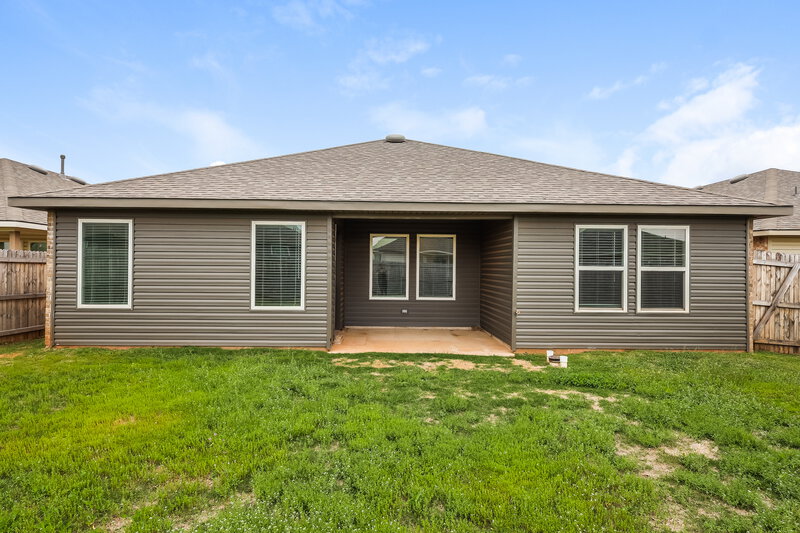 2,185/Mo, 10516 SW 39th Street Mustang, OK 73064 Rear View