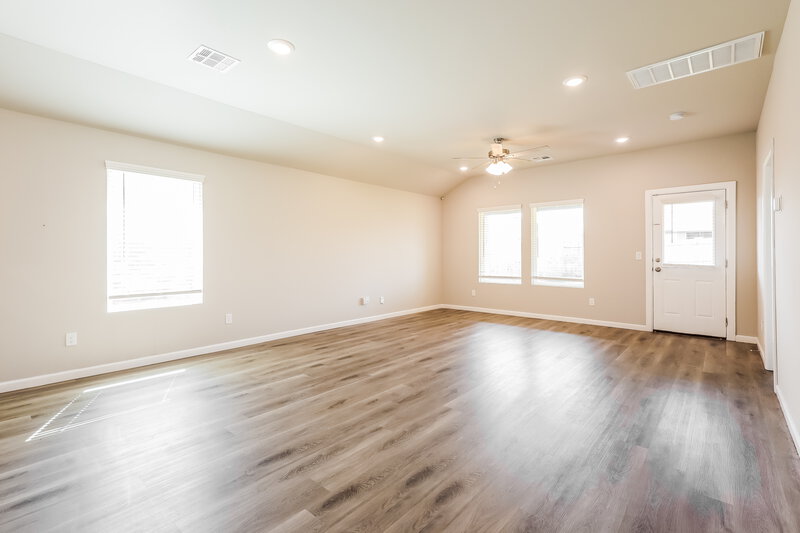 2,540/Mo, 10408 SW 39th Street Mustang, OK 73064 Dining Room View