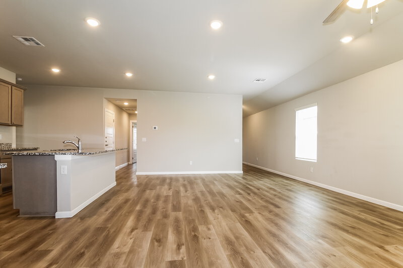 1,715/Mo, 10405 SW 40th Street Mustang, OK 73064 Dining Room View