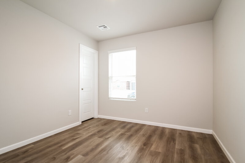 1,825/Mo, 10409 SW 40th Street Mustang, OK 73064 Bedroom View