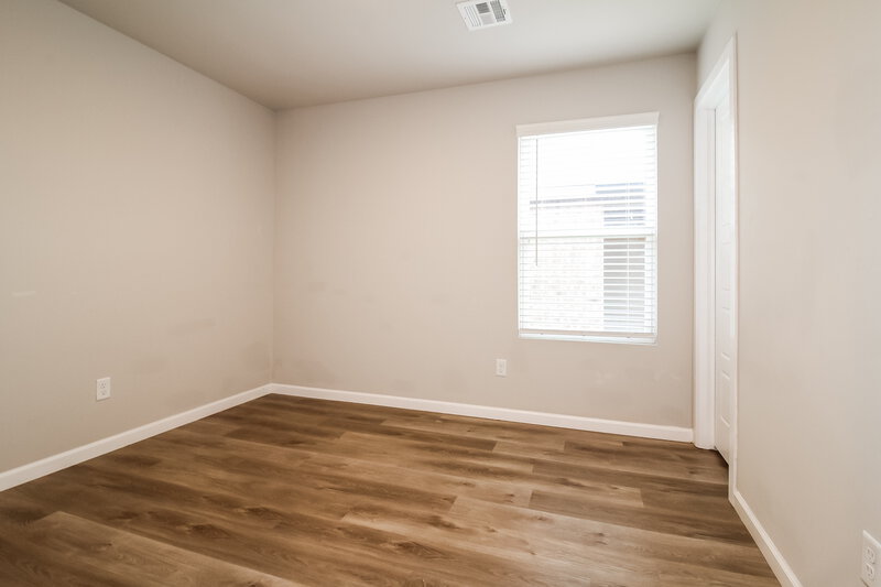 1,825/Mo, 10409 SW 40th Street Mustang, OK 73064 Bedroom View 2