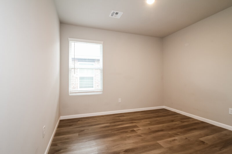 1,825/Mo, 10409 SW 40th Street Mustang, OK 73064 Bedroom View 4
