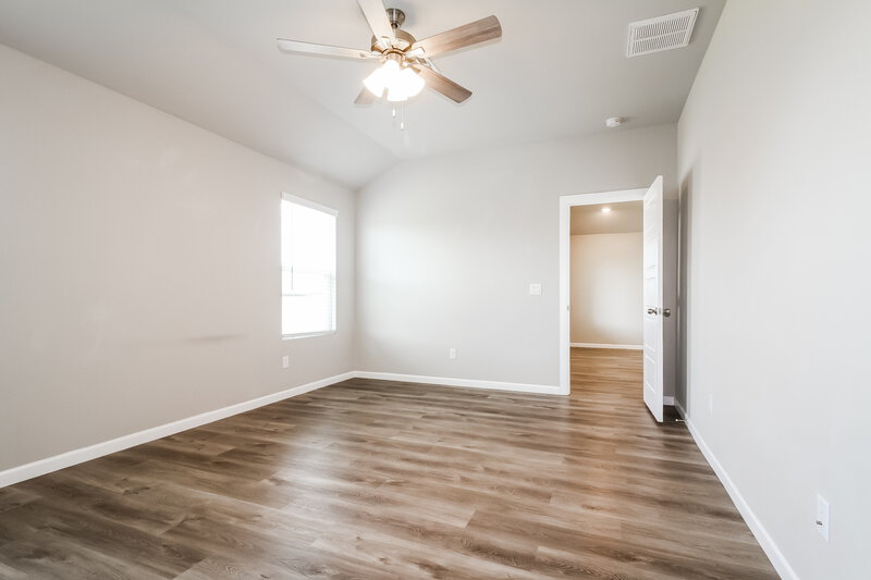 1,715/Mo, 10417 SW 40th Street Mustang, OK 73064 Main Bedroom View