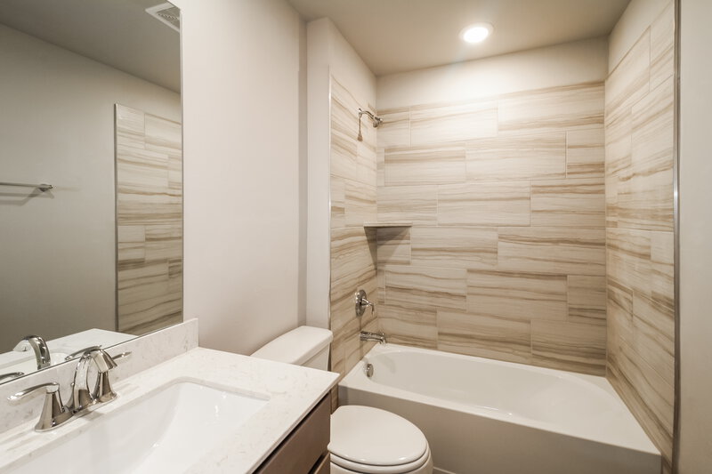 1,715/Mo, 10417 SW 40th Street Mustang, OK 73064 Bathroom View