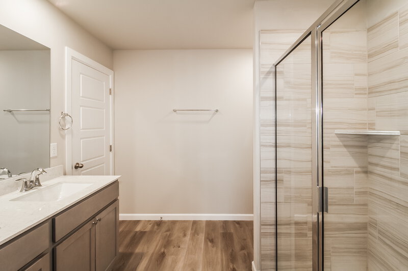 1,715/Mo, 10417 SW 40th Street Mustang, OK 73064 Bathroom View 2