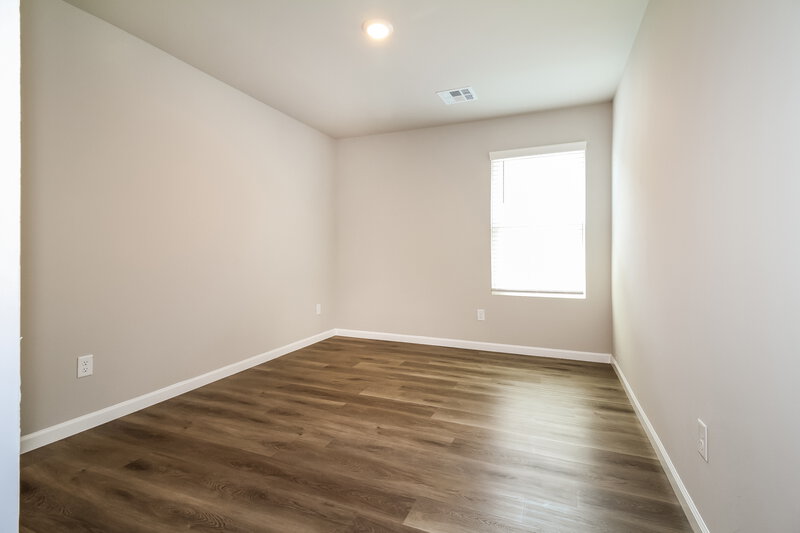 1,810/Mo, 10412 SW 40th Street Mustang, OK 73064 Bedroom View 2