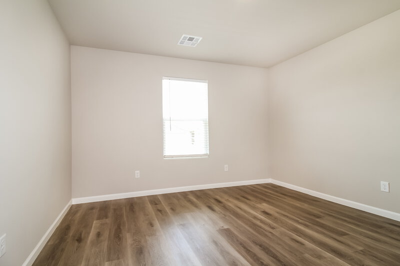 1,810/Mo, 10412 SW 40th Street Mustang, OK 73064 Bedroom View 3