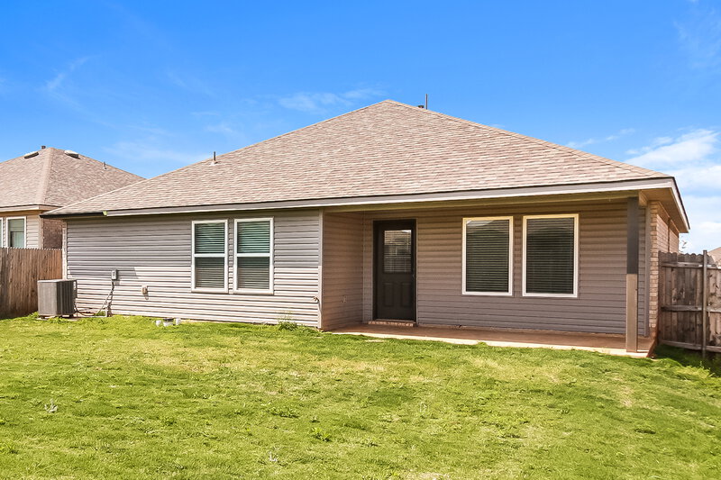 1,810/Mo, 10412 SW 40th Street Mustang, OK 73064 Rear View 2