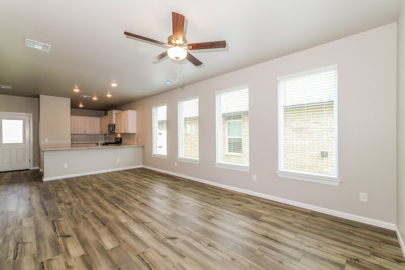 2,210/Mo, 12709 Torretta Way Yukon, OK 73099 Living Room View