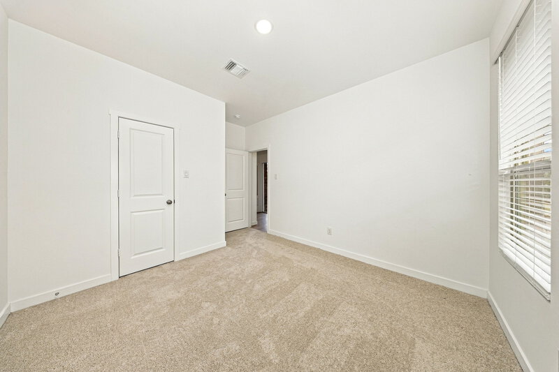1,865/Mo, 9112 SW 19th St Oklahoma City, OK 73128 Bedroom View 2