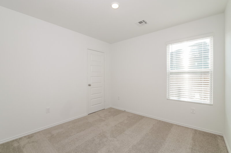 1,965/Mo, 5832 Norway Spruce St Edmond, OK 73034 Main Bedroom View
