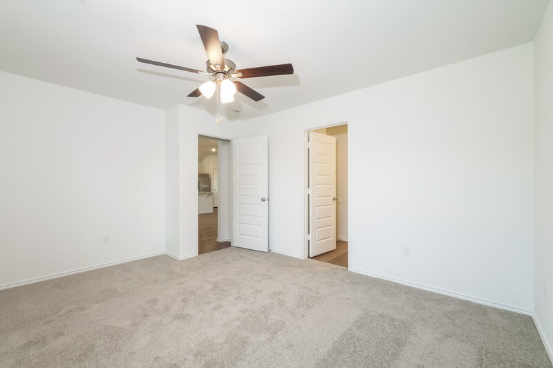 1,965/Mo, 5832 Norway Spruce St Edmond, OK 73034 Main Bedroom View 3