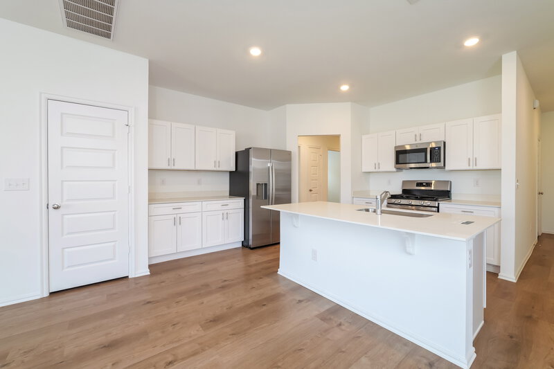 1,575/Mo, 10052 Blackjack Rd Yukon, OK 73099 Misc View 4