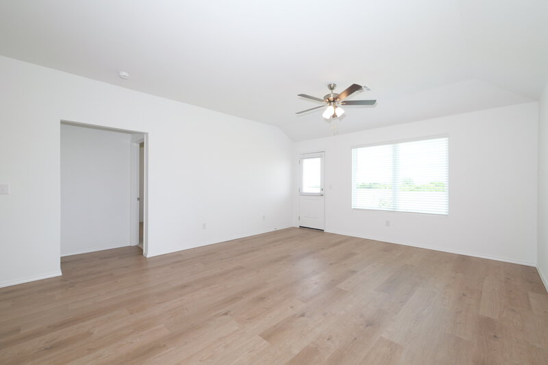 1,730/Mo, 12816 Torretta Way Yukon, OK 73099 Living Room View