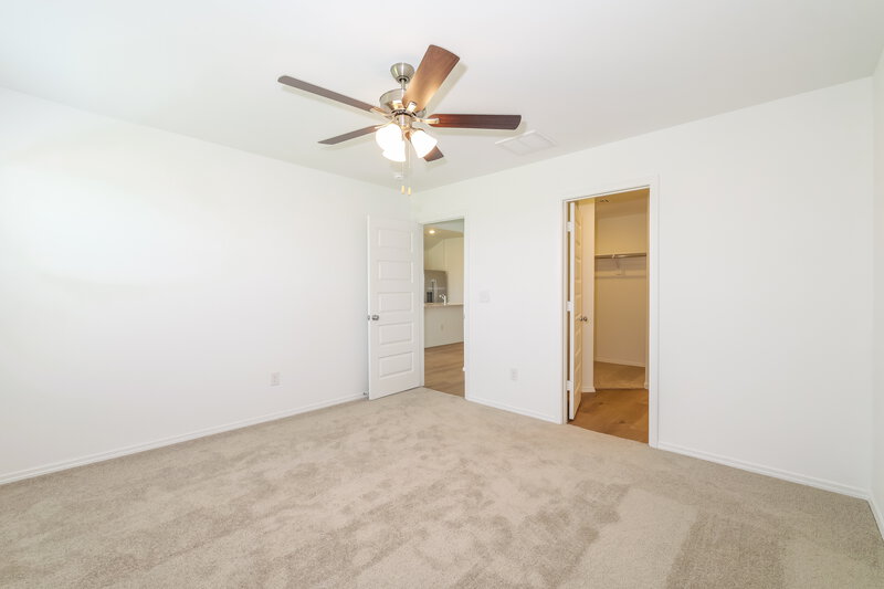 1,730/Mo, 12816 Torretta Way Yukon, OK 73099 Main Bedroom View 2