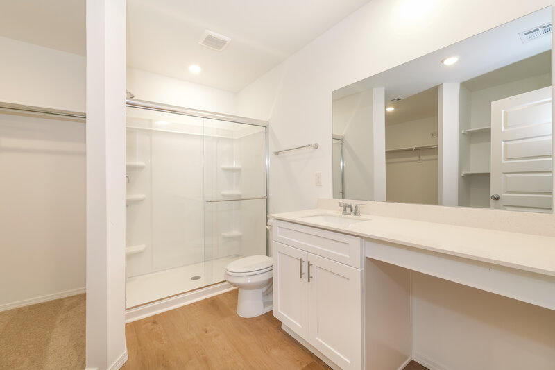 1,730/Mo, 12816 Torretta Way Yukon, OK 73099 Main Bathroom View