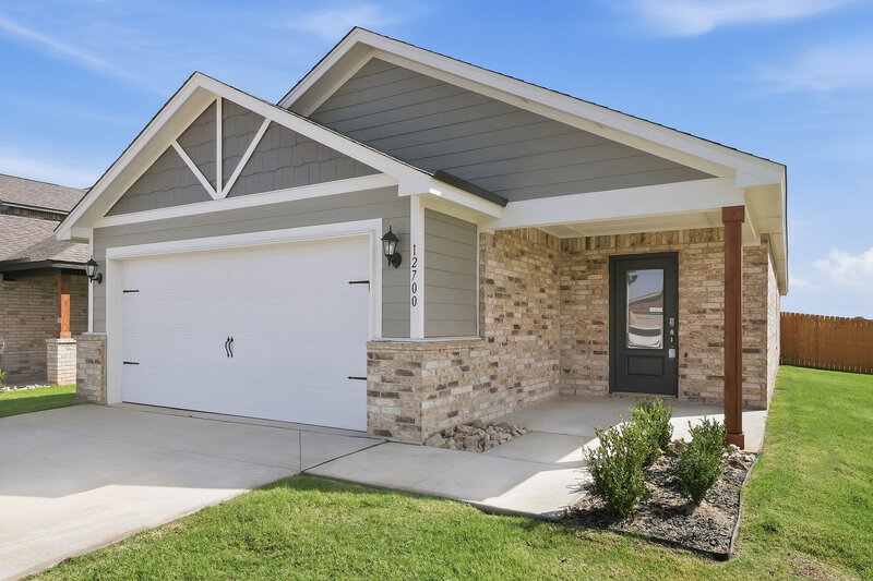 1,815/Mo, 12700 Carrara Ln Yukon, OK 73099 Front View