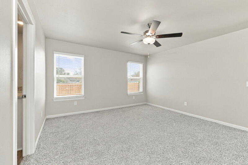 1,815/Mo, 12700 Carrara Ln Yukon, OK 73099 Primary Bedroom View 2