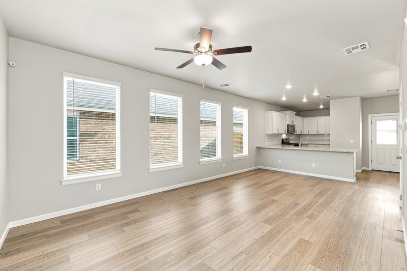 1,995/Mo, 12716 Torretta Way Yukon, OK 73099 Family Room View