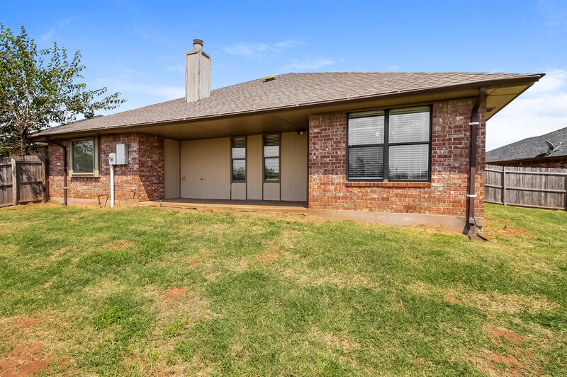 1,455/Mo, 1405 Cherokee Ln Blanchard, OK 73010 Rear View