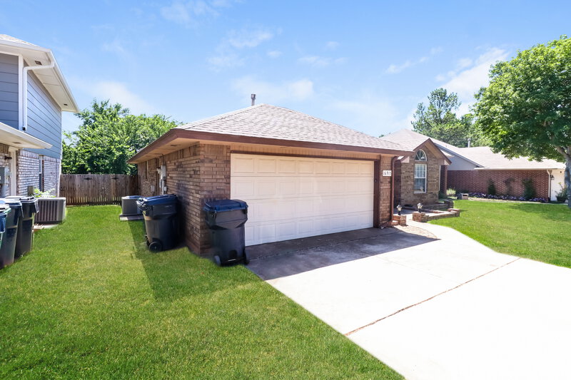 1,533/Mo, 16915 Sunny Hollow Rd Edmond, OK 73012 Front View