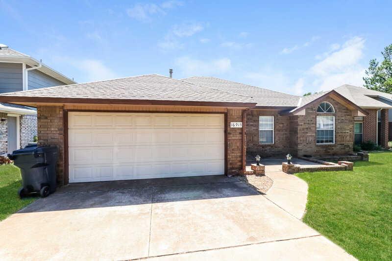 1,533/Mo, 16915 Sunny Hollow Rd Edmond, OK 73012 Front View 2