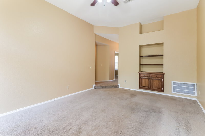 1,533/Mo, 16915 Sunny Hollow Rd Edmond, OK 73012 Living Room View 3