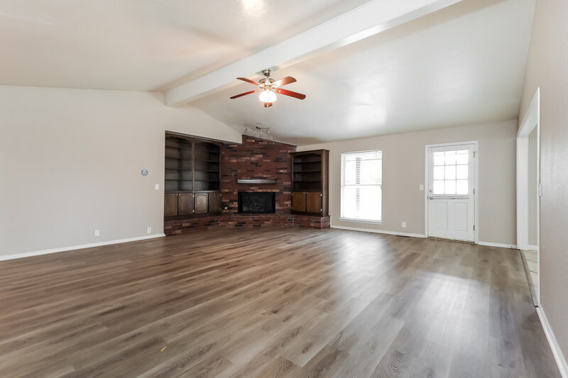 2,135/Mo, 1112 Briar Bend Trail Edmond, OK 73012 Living Room View 2