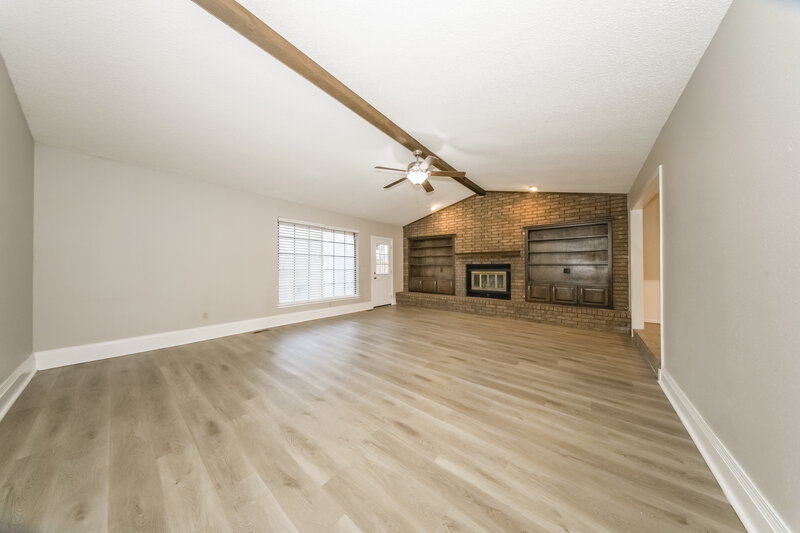1,630/Mo, 2917 Greenfield Dr Edmond, OK 73012 Living Room View 3