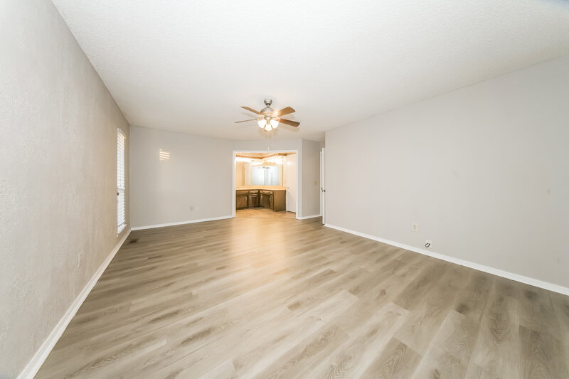 1,630/Mo, 2917 Greenfield Dr Edmond, OK 73012 Main Bedroom View