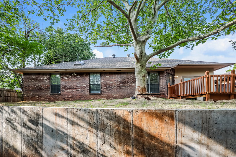 1,780/Mo, 2700 Shady Tree Ln Edmond, OK 73013 Rear View 2