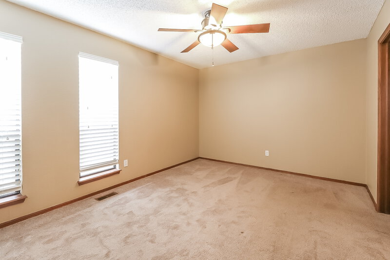 1,960/Mo, 801 NW 139th St Edmond, OK 73013 Bedroom View 5