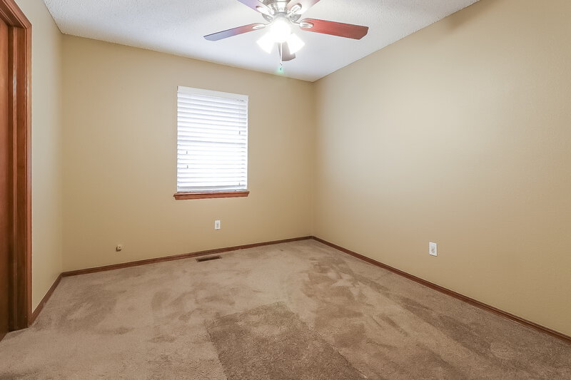 1,960/Mo, 801 NW 139th St Edmond, OK 73013 Bedroom View 6