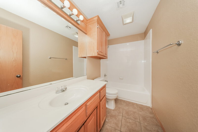 1,785/Mo, 2648 Greystone Ln Choctaw, OK 73020 Bathroom View