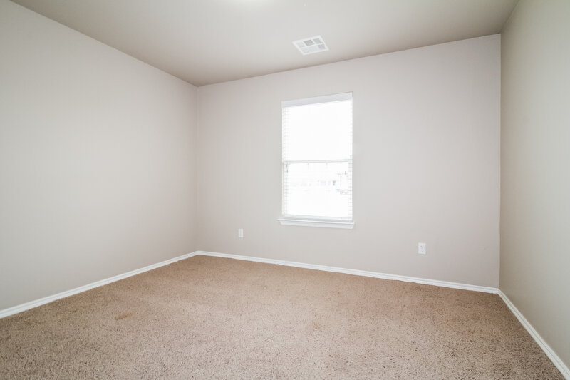 1,675/Mo, 700 NE 19th Street Newcastle, OK 73065 Bedroom View 3