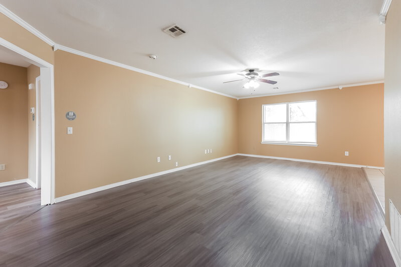 1,480/Mo, 1720 Windchime Dr Norman, OK 73071 Living Room View