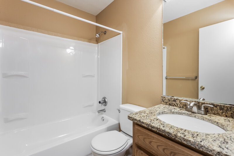 1,480/Mo, 1720 Windchime Dr Norman, OK 73071 Bathroom View