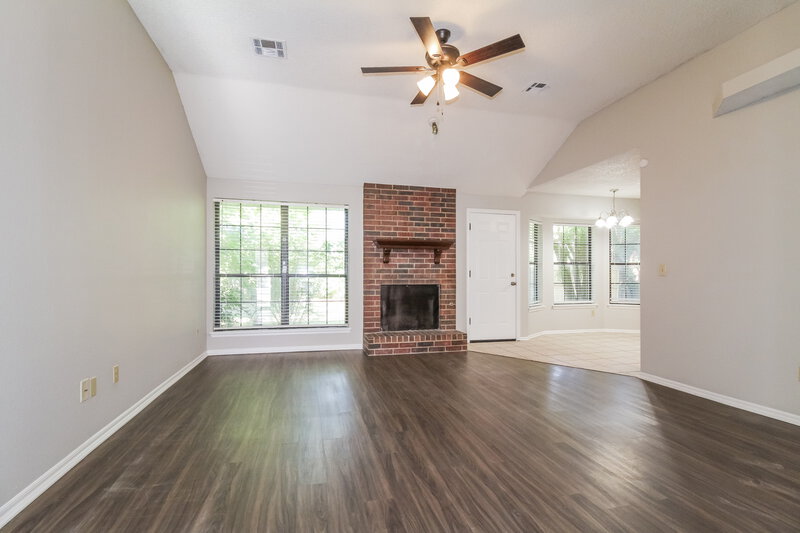 2,130/Mo, 1601 Peach Tree Ln Norman, OK 73071 Family Room View