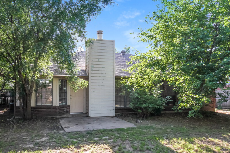 2,130/Mo, 1601 Peach Tree Ln Norman, OK 73071 Rear View