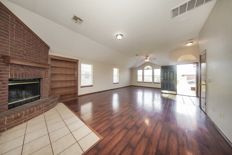 1,805/Mo, 329 Ridge Bluff Dr Norman, OK 73071 Living Room View
