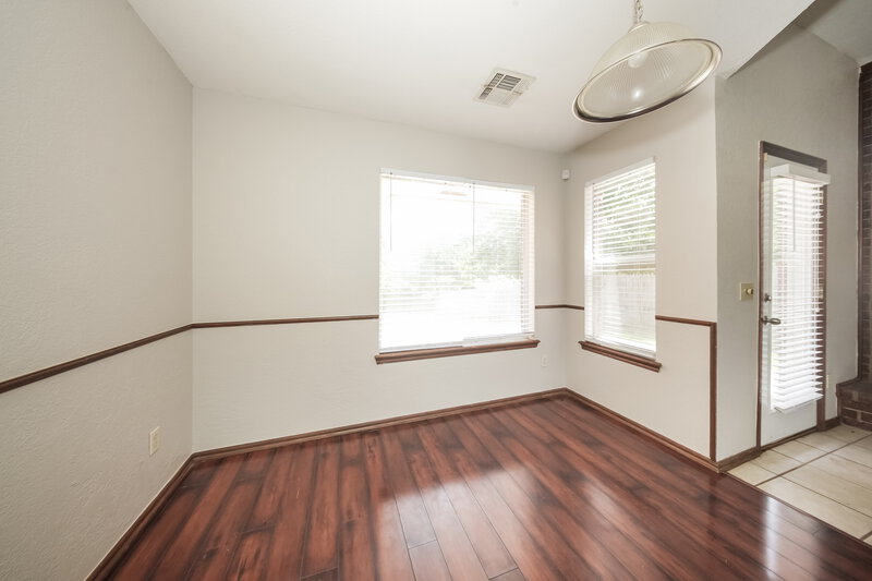 1,805/Mo, 329 Ridge Bluff Dr Norman, OK 73071 Dining Room View