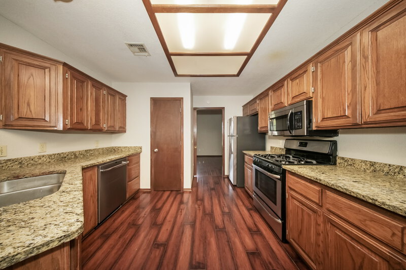 1,805/Mo, 329 Ridge Bluff Dr Norman, OK 73071 Kitchen View