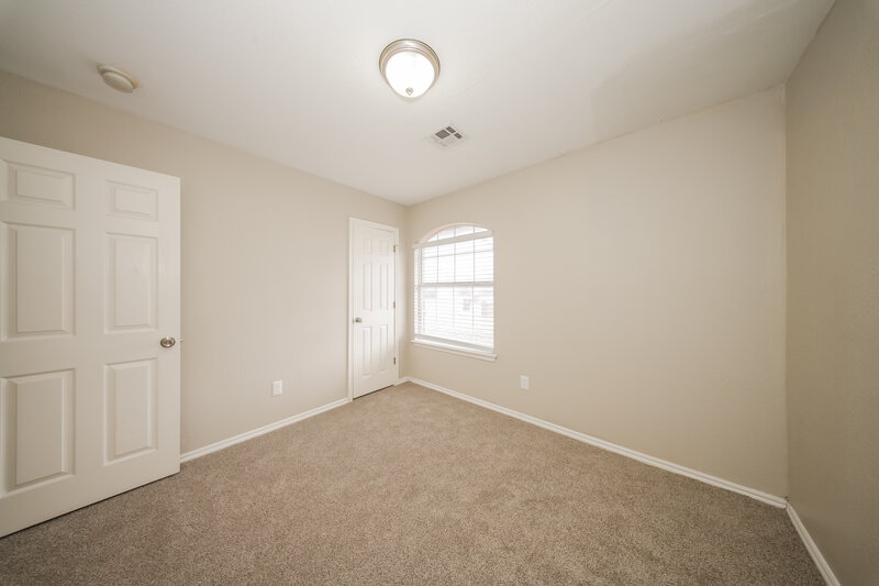 1,420/Mo, 1604 Hazelwood Dr Norman, OK 73071 Bedroom View 2