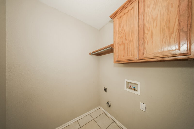 1,420/Mo, 1604 Hazelwood Dr Norman, OK 73071 Laundry Room View