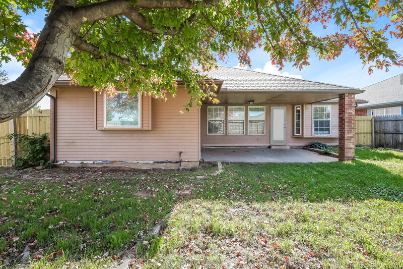 1,465/Mo, 1429 Glen Ellen Circle Norman, OK 73071 Rear View 2