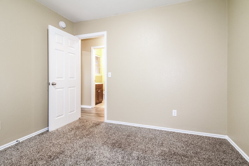 1,460/Mo, 813 Shadowhill St Norman, OK 73071 Bedroom View 2